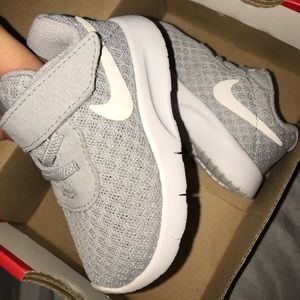Nike Tanjun